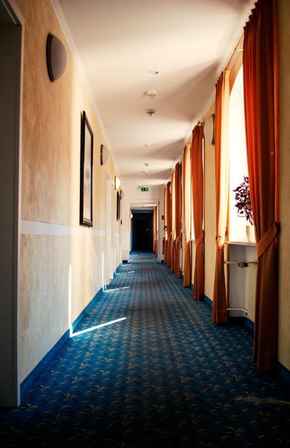 Hotel Am Bahnhof 바일부르크 외부 사진