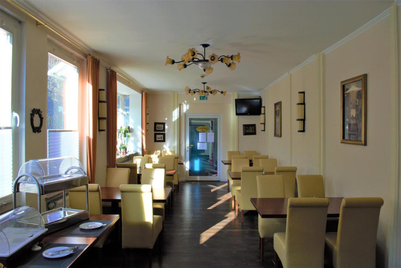 Hotel Am Bahnhof 바일부르크 외부 사진