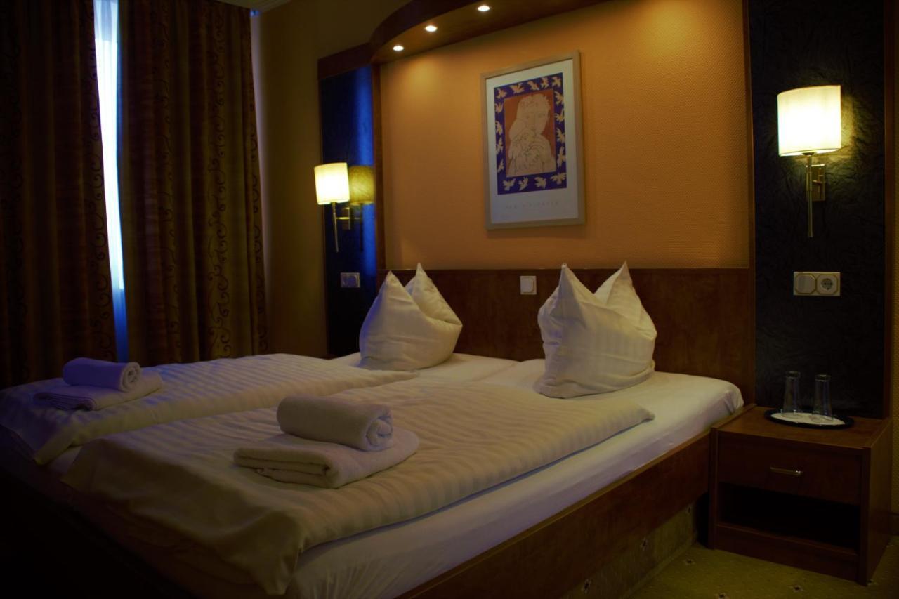 Hotel Am Bahnhof 바일부르크 외부 사진