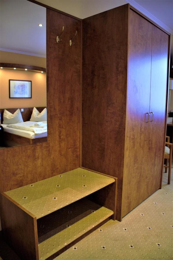 Hotel Am Bahnhof 바일부르크 외부 사진